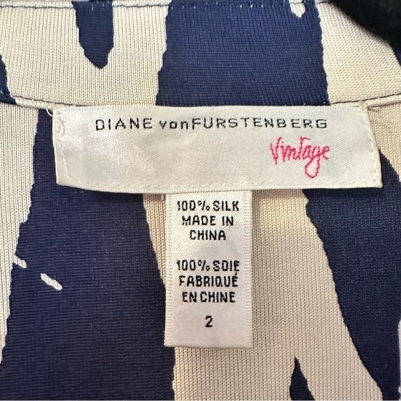 Diane Von Furstenberg Vintage Silk Polly Dee Dress - Picture 2 of 7
